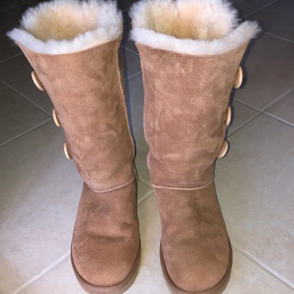 TALL UGG BOOTS